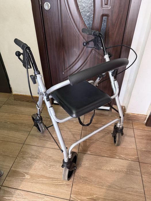 Cadru deplasare rollator batrani dizabilitati