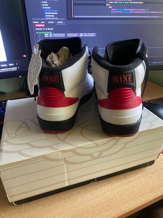 Air Jordan Retro 2 wmns