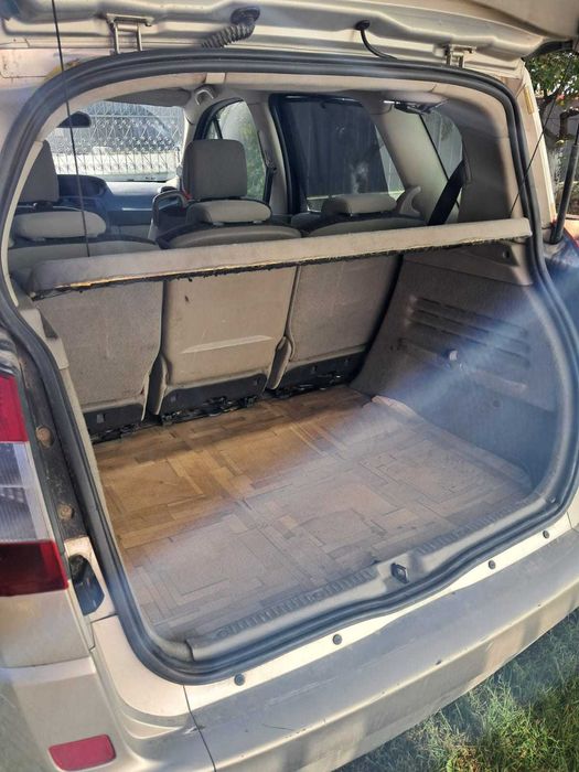 Vând Renault Megane Scenic