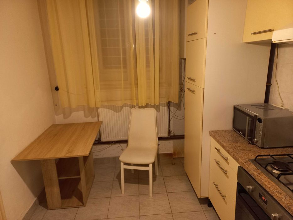 Inchiriez apartament 1 camera, central