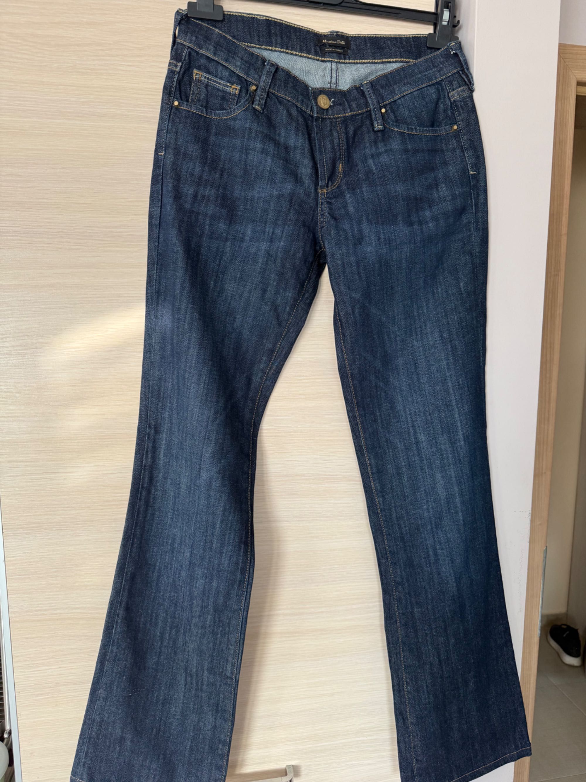 Дънки и блуза Massimo Dutti