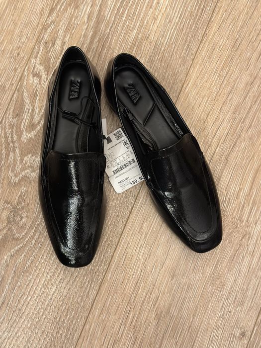 Vând pantofi Zara noi