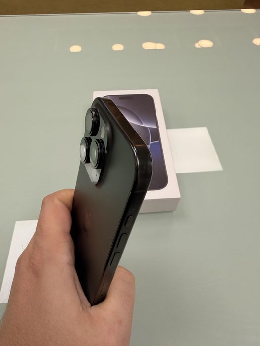 iPhone 16 Pro, 256gb, Black Titanium