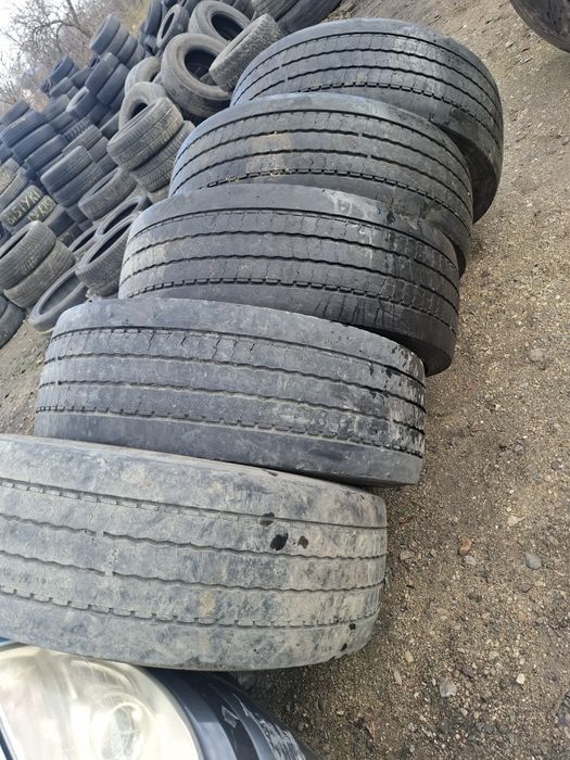 Vand 1 sau 2 sau 4 anvelope 385 65 22.5 bune fara defecte
