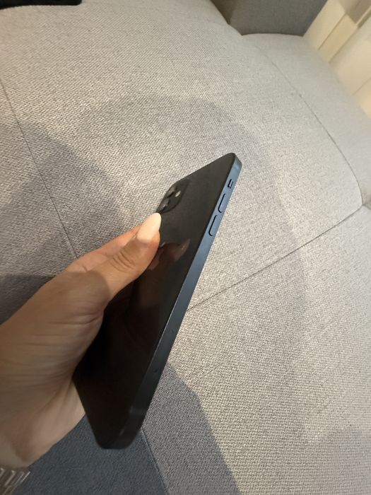 iPhone 12 64GB черен