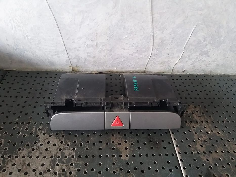 Sertare bord buton avarii vw passat b6 3c 3c0858407