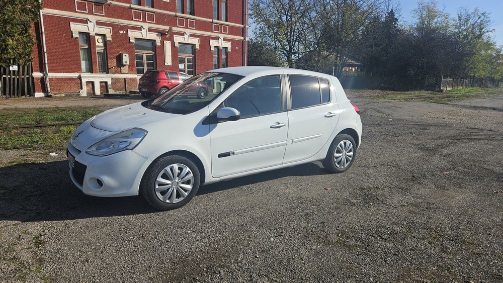 Renault clio an 2011  1.2 benzina E5