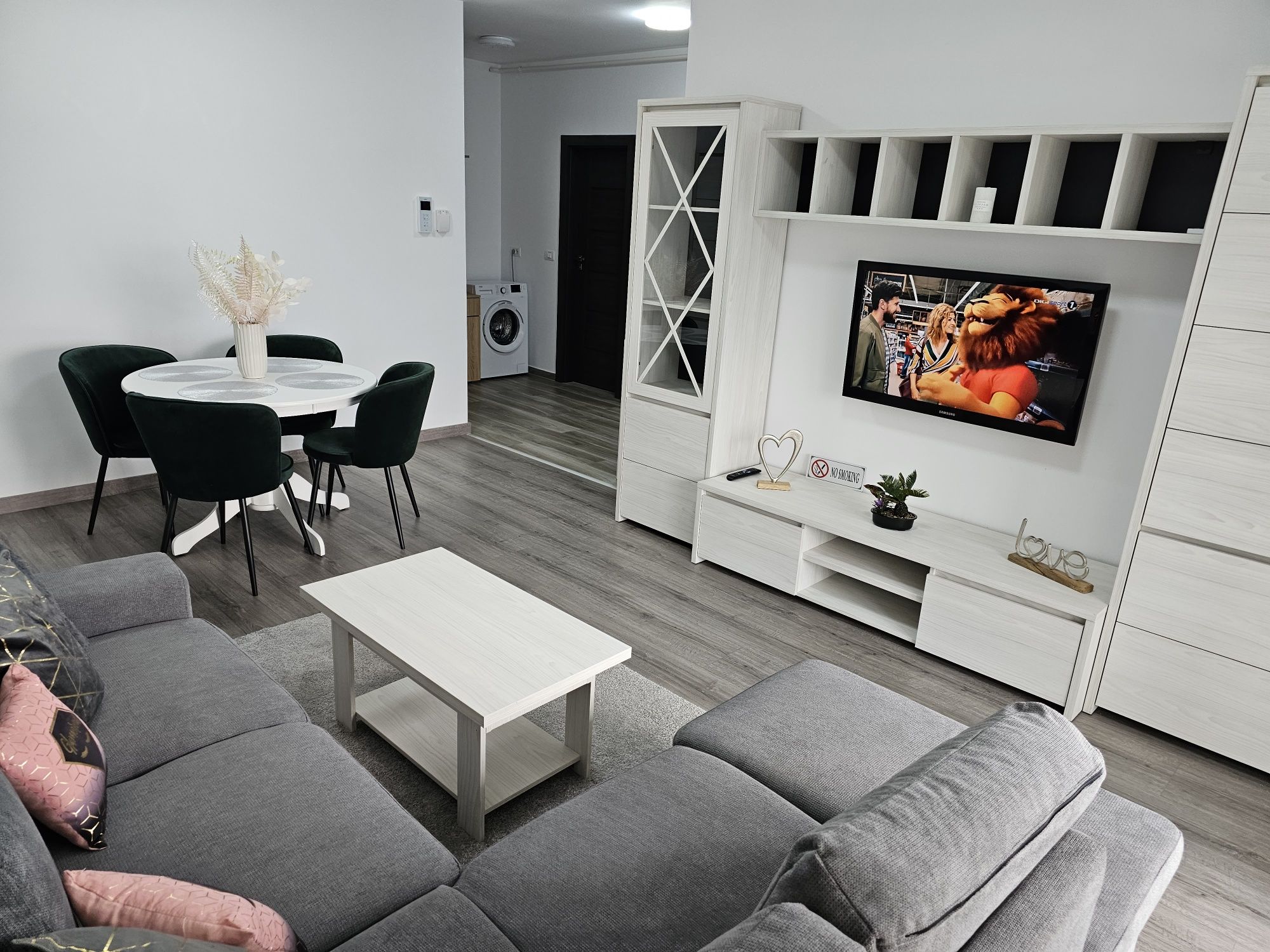 Inchiriez apartament în regim hotelier 220