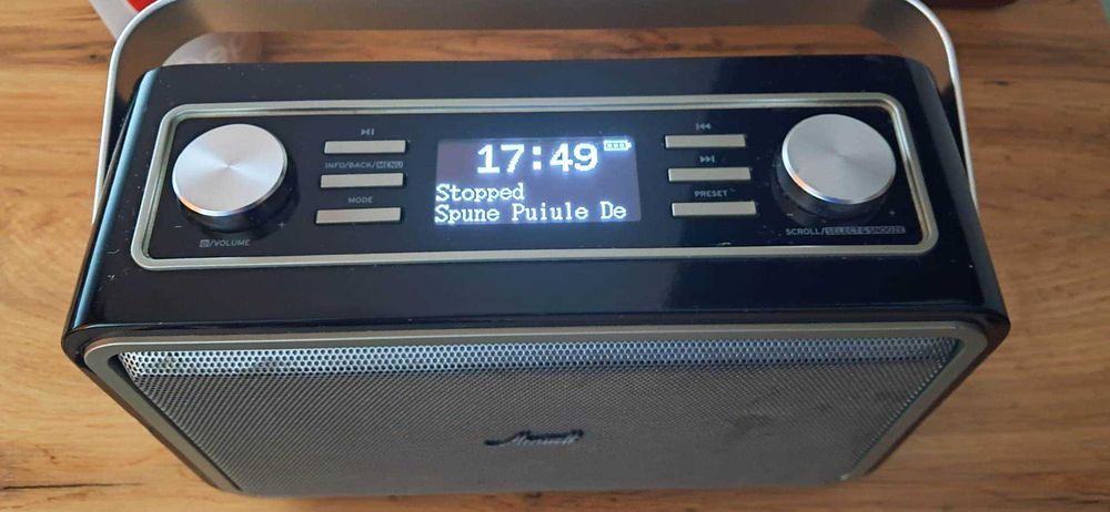 Radio MENUETT cu Bluetooth/NFC/Dab/FM