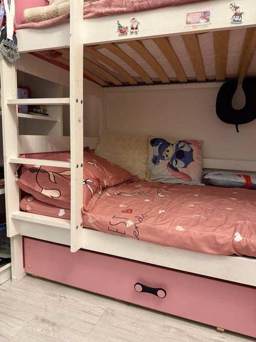 Pat supraetajat copii