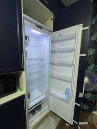 Продам встраиваемый холодильник