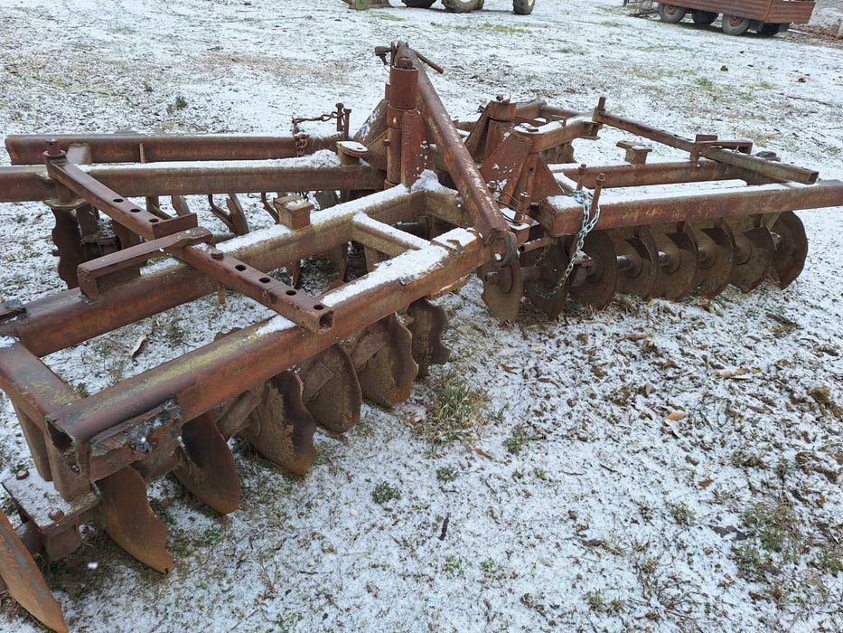 Vând diisc greu 3 tone stare bună de funcționare.