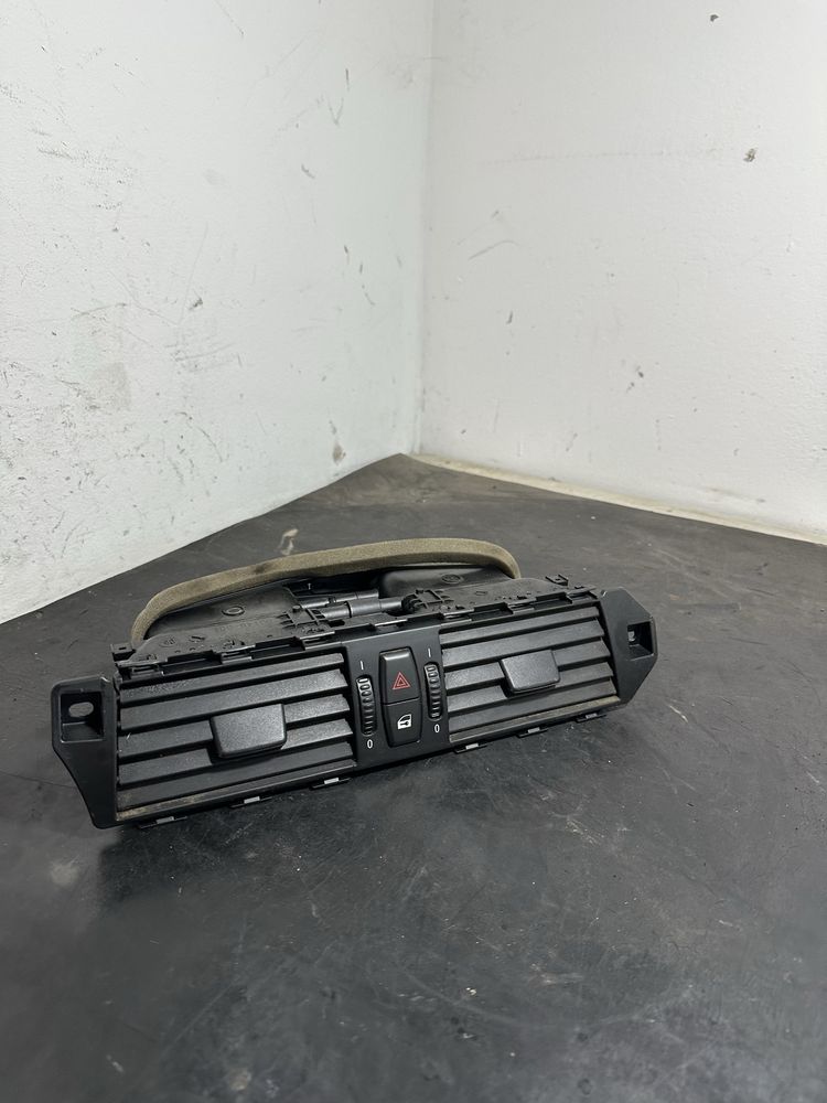 Grila ventilatie BMW Seria 5 E60 E61 | 6910734