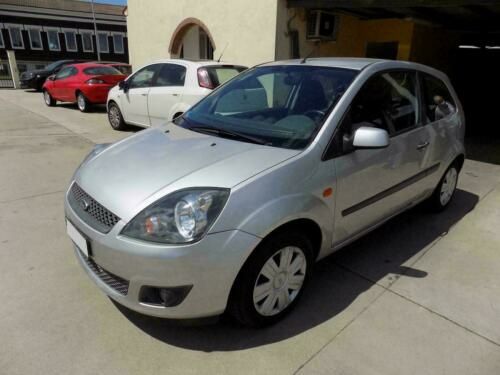 Dezmembrez piese Ford Fiesta mk6 motor 1.4 tdci