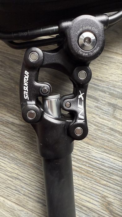 Sa bicicleta Ergon SM10 E-MOUNTAIN si Tija 30.9 SRSUNTOUR AMORTIZOR