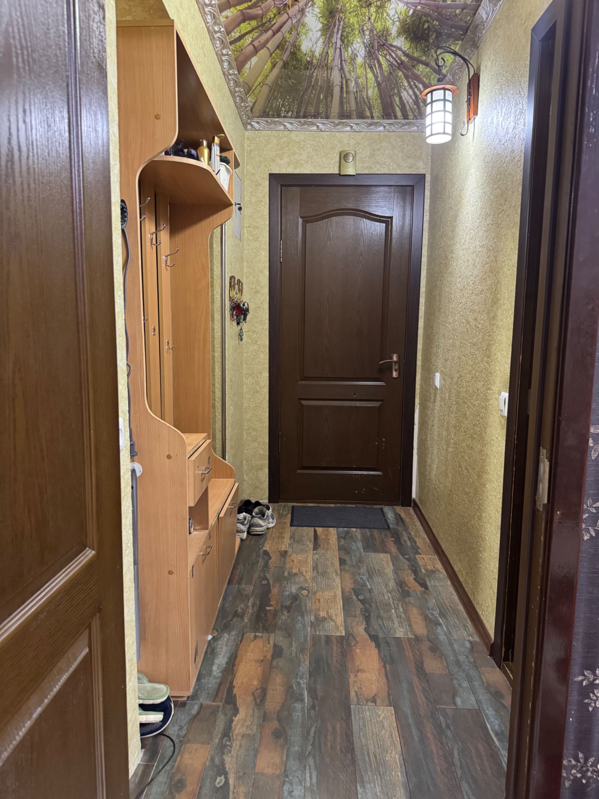 Продается квартира 2х ком квартира переделанная в 3 Х ком