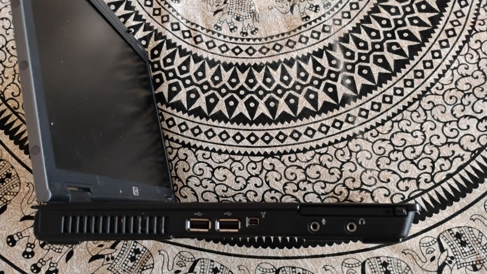 Лаптоп добро състояние