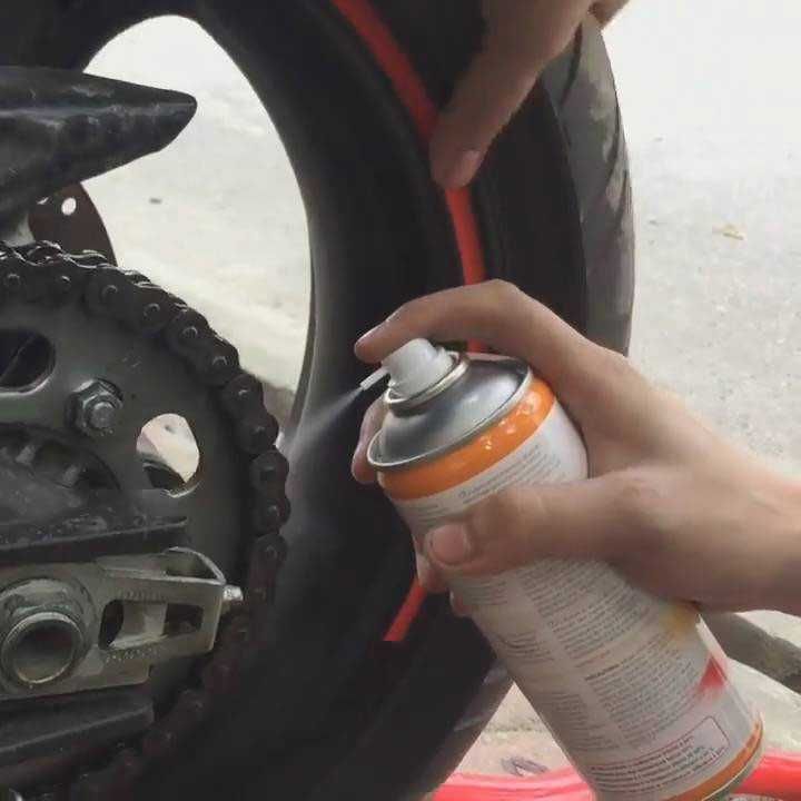 Спрей за верига REPSOL Moto chain 400ml.