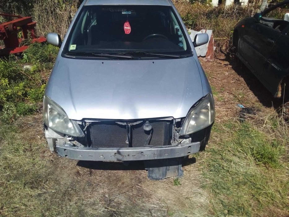 Тойота Корола на части или цяла