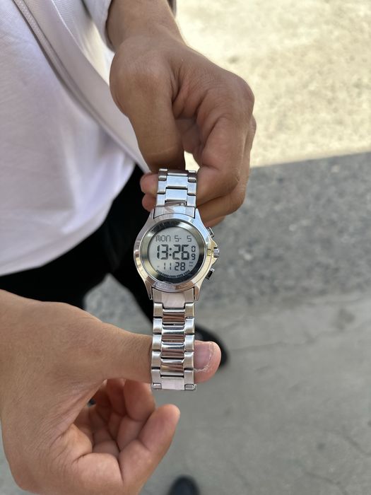 Уникальный новые часы Al-Salah