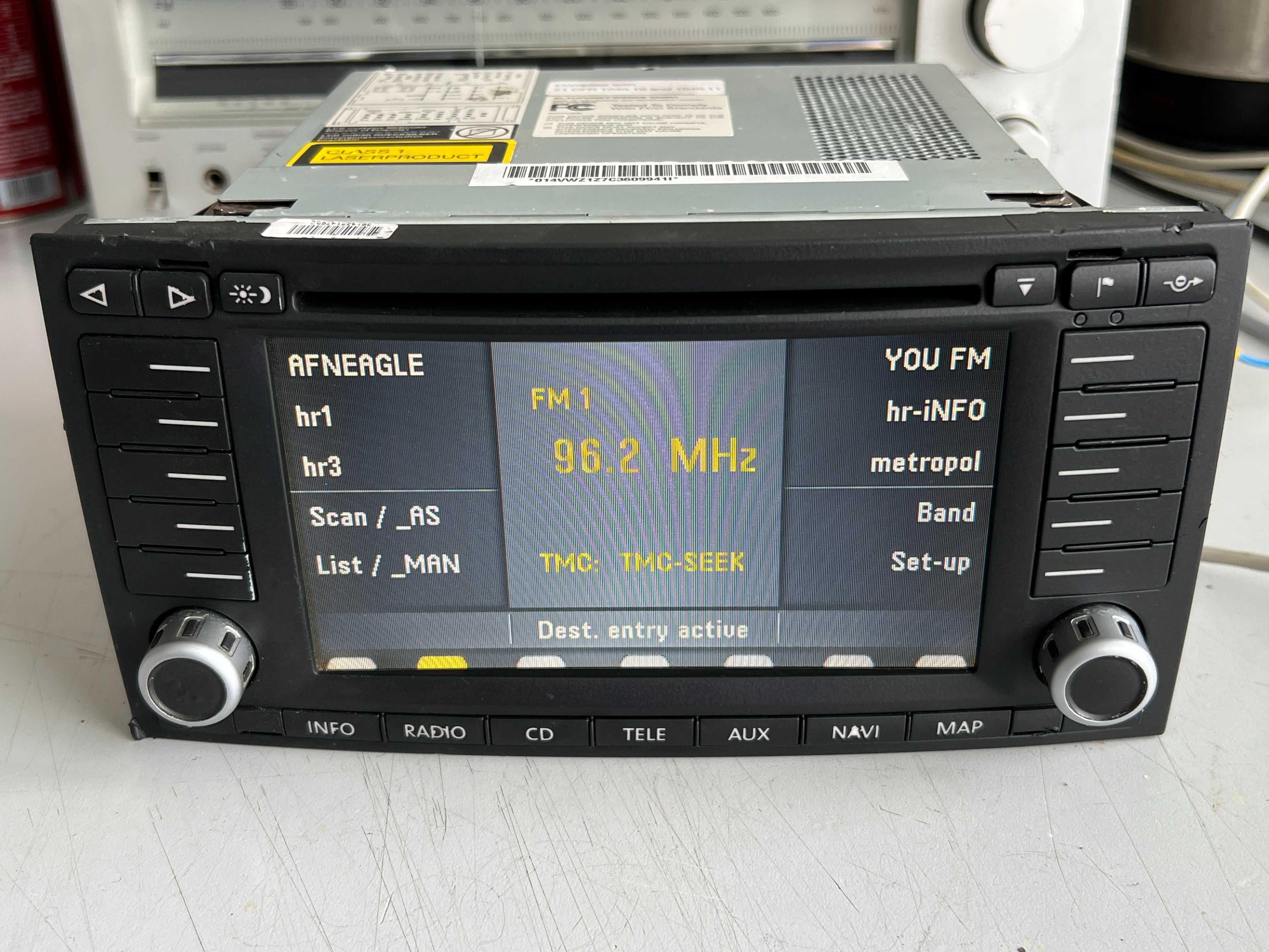Оригинални автомобилни радио CD навигация
