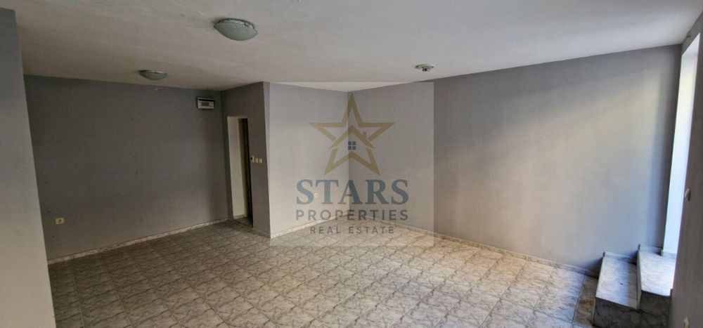 Продава се Офис в Варна, Гръцка махала - 30 кв.м за 1411 €/кв.м - Снимка #1