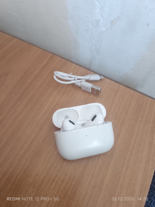 Продам наушники TWS