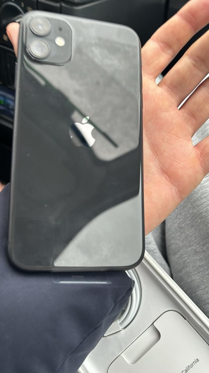 Продам iPhone 11