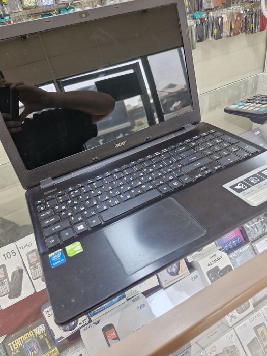 Acer nootbuk sotiladi