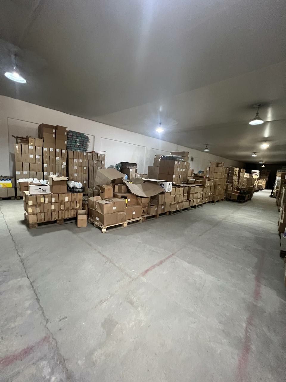 Продаётся 3 000 м². склад.