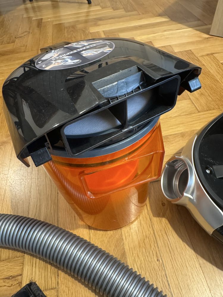 Rowenta compact power cyclonic