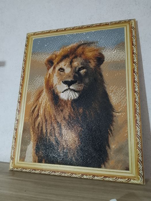 Продам картину льва