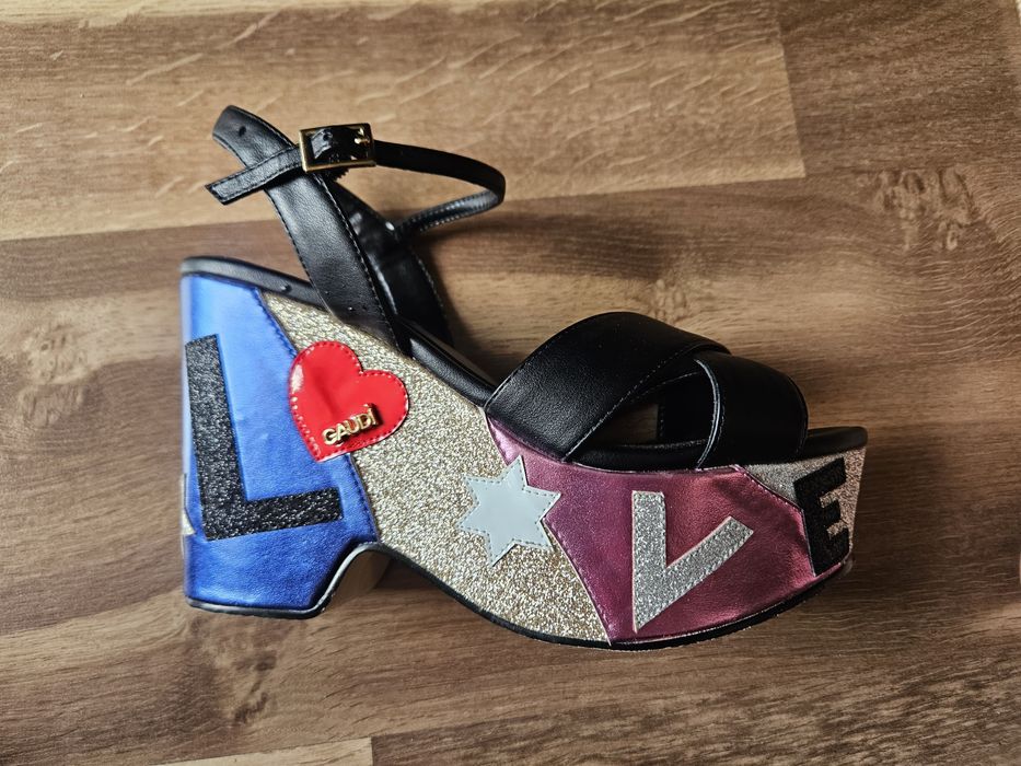 Дамски сандали GAUDI