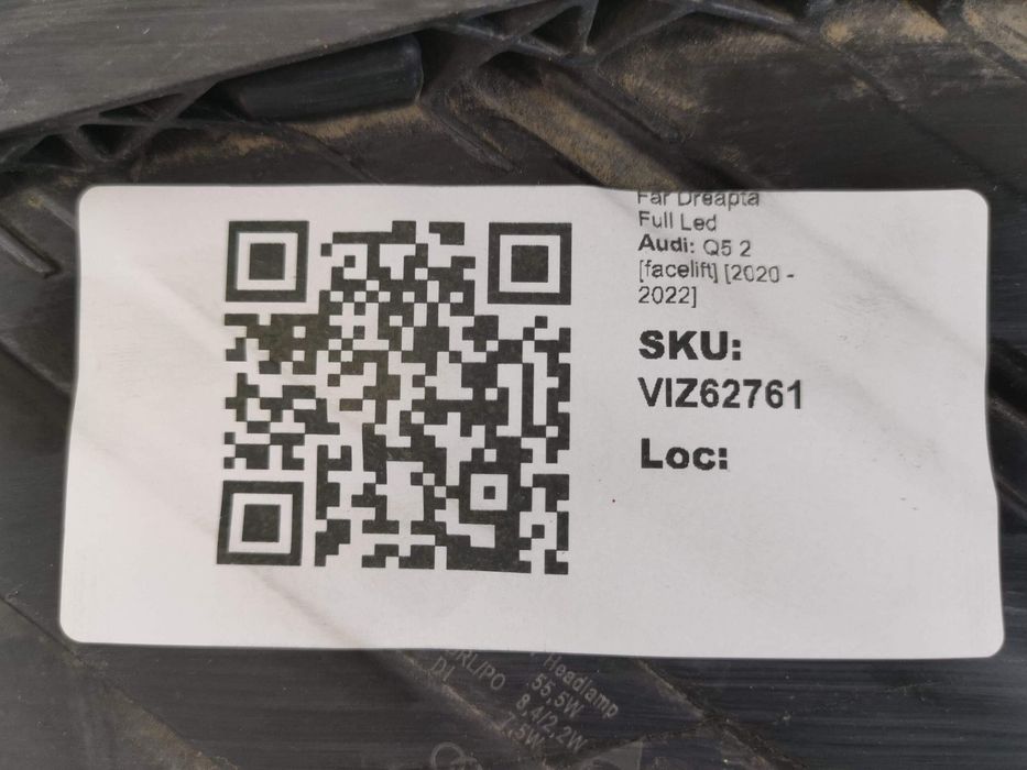 Фар Дясно Пълен Лед Ауди Q5 2 [фейслифт] [ - ] Оригинален Авариран Far
