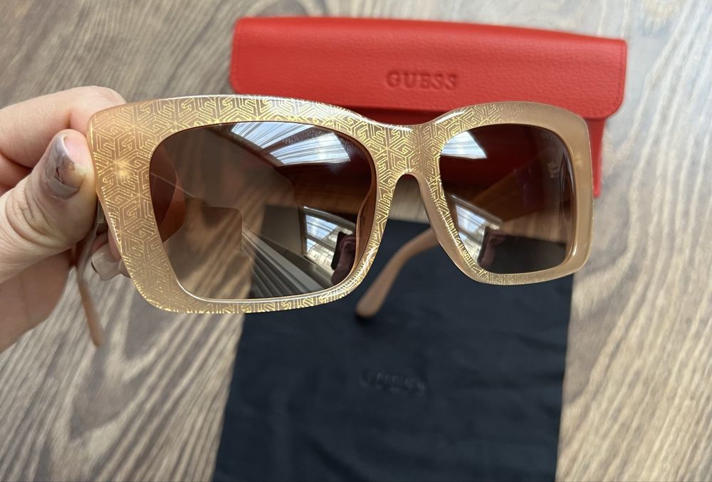 Слънчеви очила Guess Calvin Karl Armani
