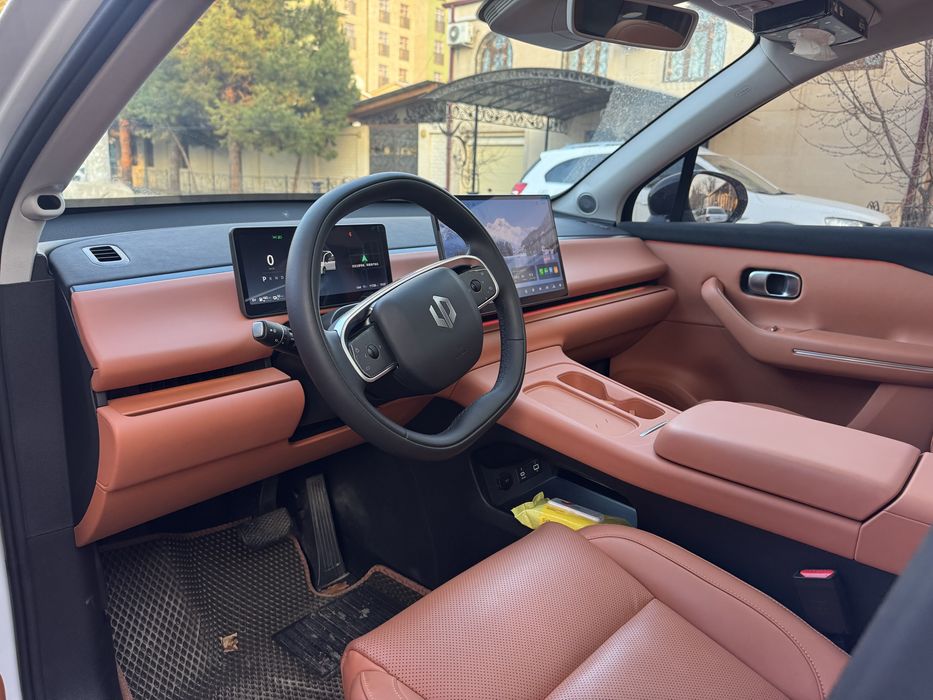 Prodayotsya Leapmotor C10