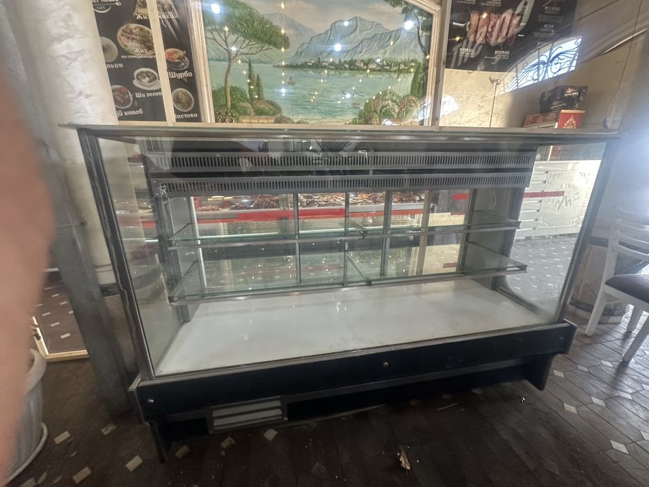 Vitrina sotiladi xolati alo