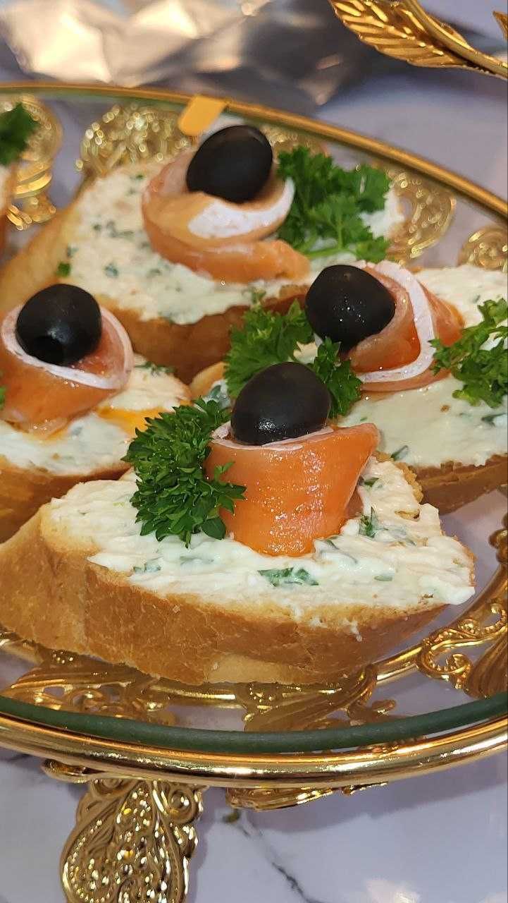 Брускетта с красной рыбой Астана закуски кулинария (горячие, холодные)