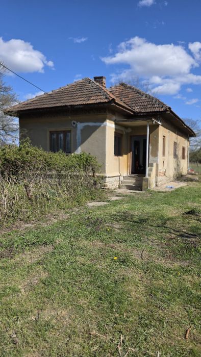Vand casa plus teren