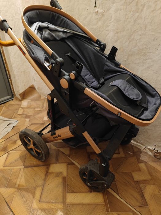 Коляска детская в отличном состоянии