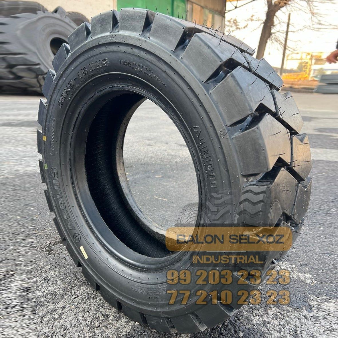 Aelous 28x9 - 15
