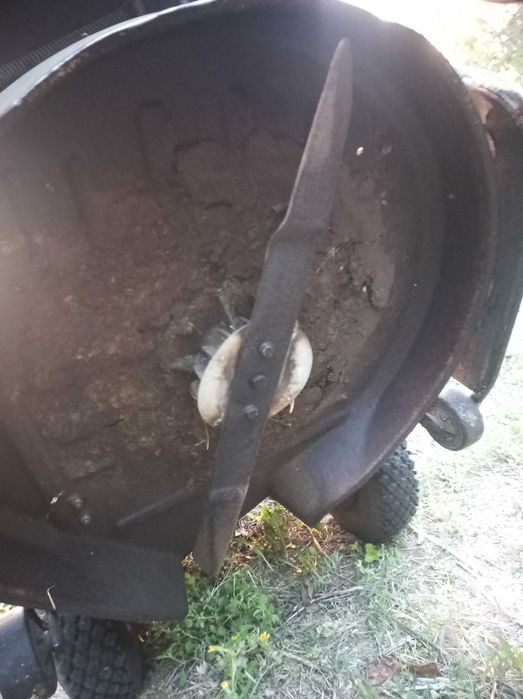 Тракторна косачка за трева