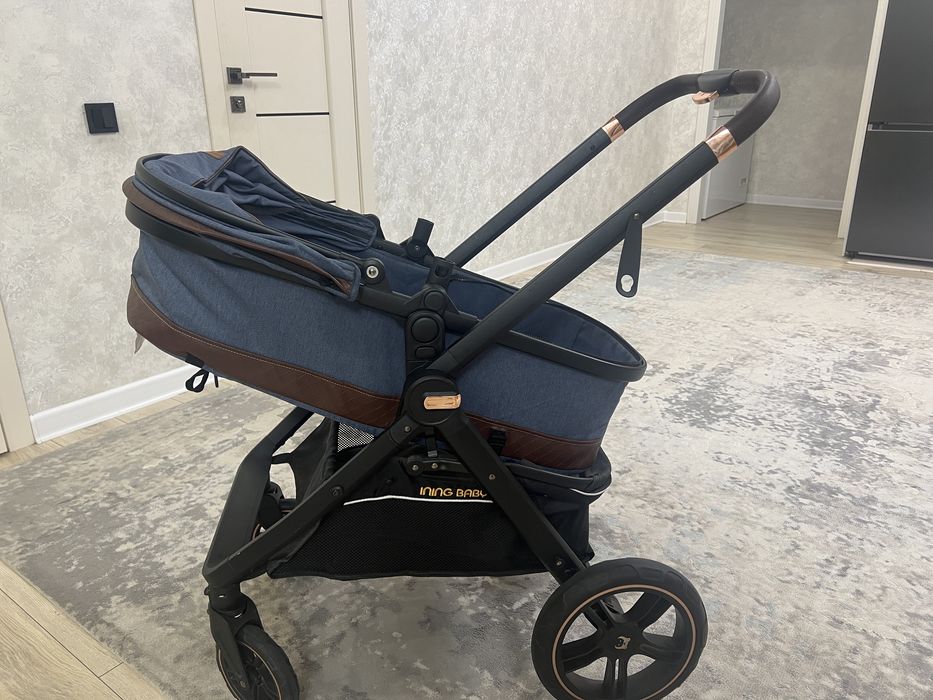 Коляска в отличном состоянии