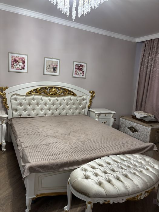 Продам спальный гарнитур