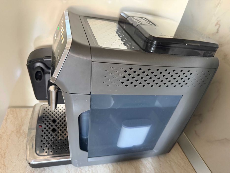 Espressor automat Philips Seria 5400  cafea boabe + macinata