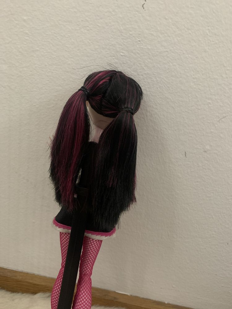 Papusa monster high Draculaura