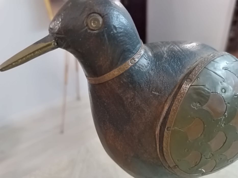 Уникална винтидж статуетка – Птица от Дърво мед и Месинг