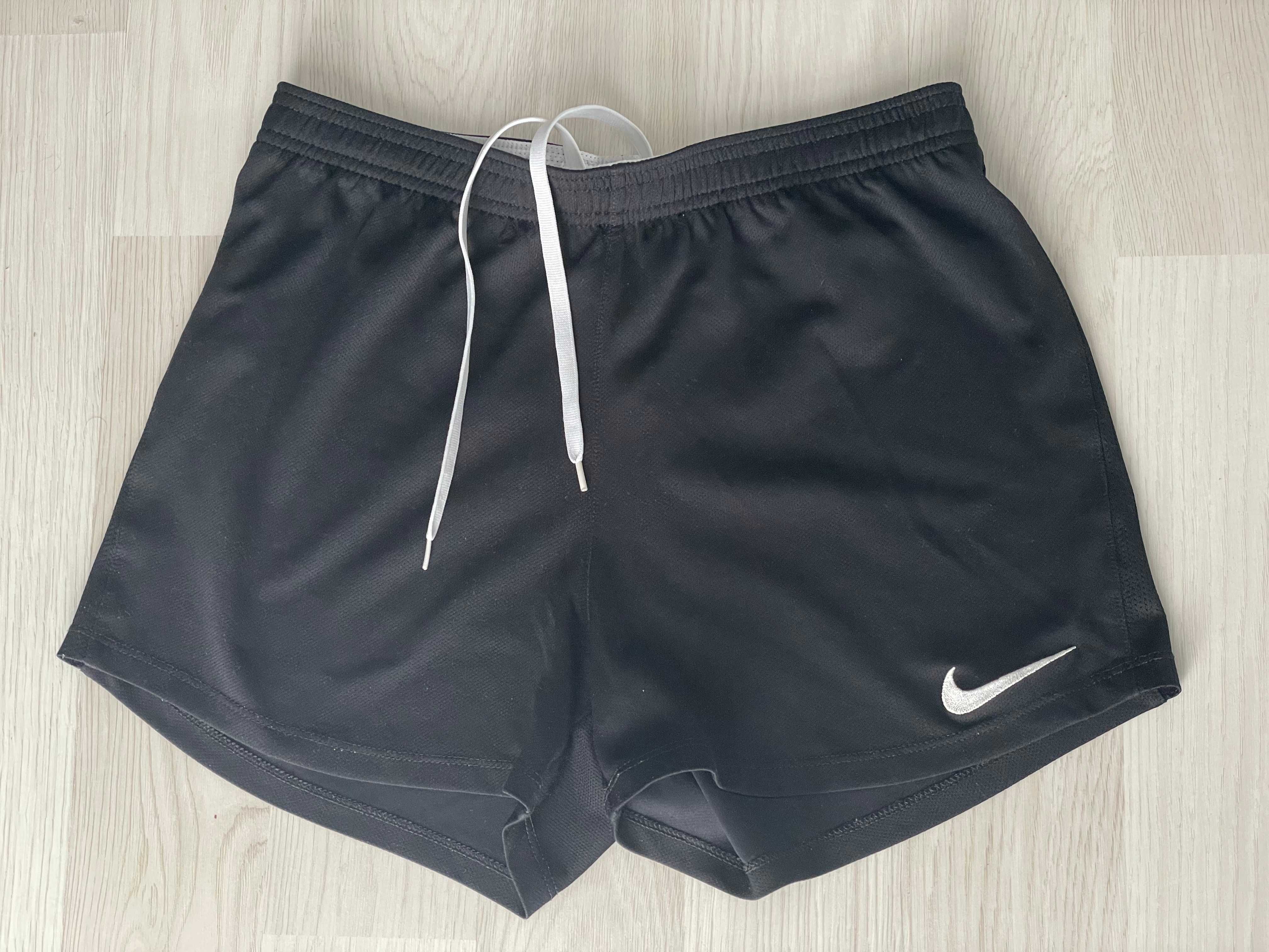 Pantaloni scurti - Nike, XS