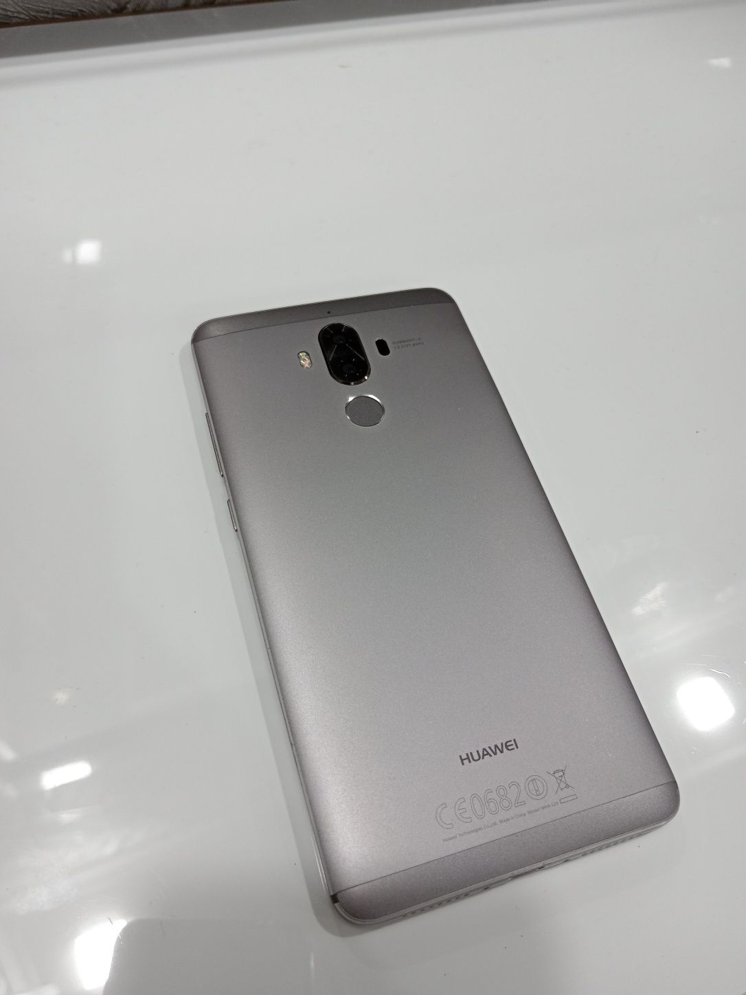 Huawei MATE 9 Хуавей Мейт 9