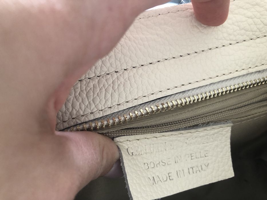 Чанта Christian Laurier